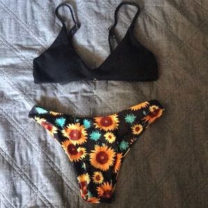 Black sunflower bikini